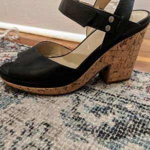 Ashlyn Sandal/Johnston & Murphey